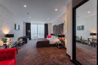 Отель Маристелла Морская Резиденция Одесса Стандартный двухместный номер с 1 кроватью или 2 отдельными кроватями и балконом, вид на море-2