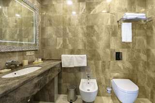 Отель Маристелла Морская Резиденция Одесса Двухместный номер Делюкс с 1 кроватью или 2 отдельными кроватями, балконом и видом на море-5