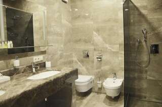 Отель Маристелла Морская Резиденция Одесса Улучшенный двухместный номер с 1 кроватью или 2 отдельными кроватями-5