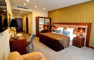 Отель Маристелла Морская Резиденция Одесса Двухместный номер Делюкс с 1 кроватью или 2 отдельными кроватями, балконом и видом на море-1